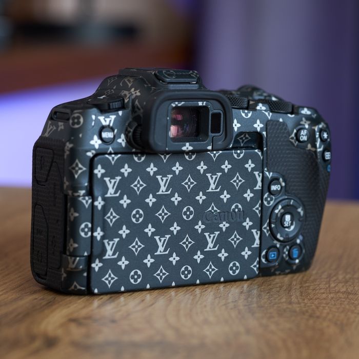 Фотоаппарат Canon EOS R8