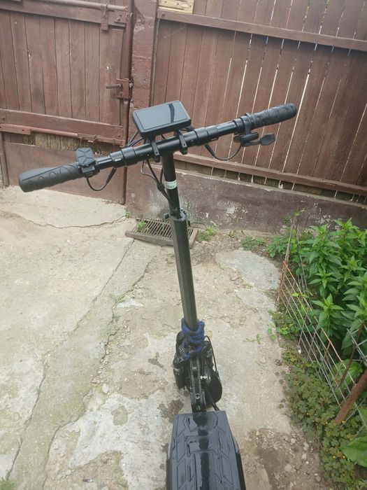 Trotinetă electrică, rezistă până la 120 de kg(URGENT)