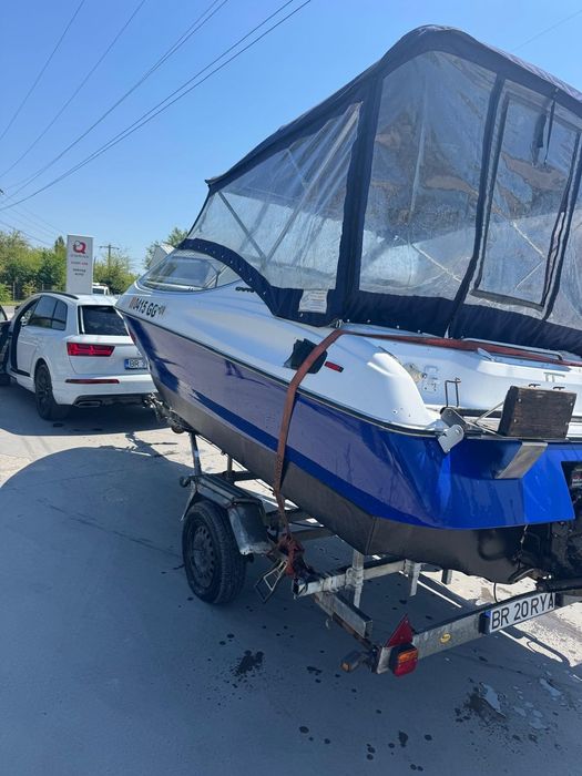 Barca bayliner capry