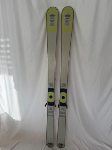 Ski Schiuri carve / all-mountain Atomic Nomad Blackeye Ti 174 cm