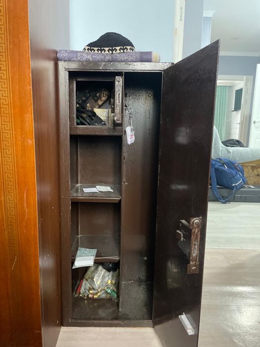 Сейф железный для вещей хранения ценных вещей