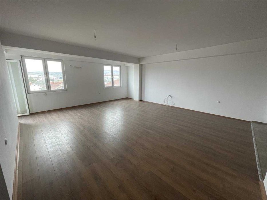 Дава се под наем Тристаен апартамент в Пловдив, Остромила - 95 кв.м за 300.9 € - Снимка #6