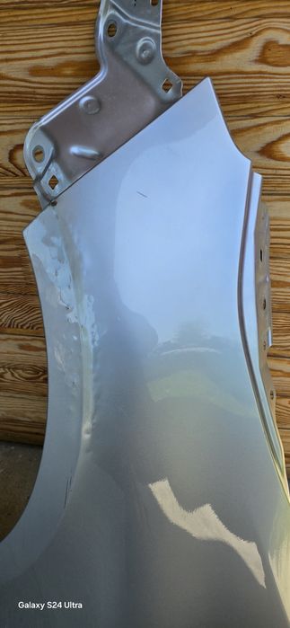 Aripa stanga fata toyota corolla hybrid