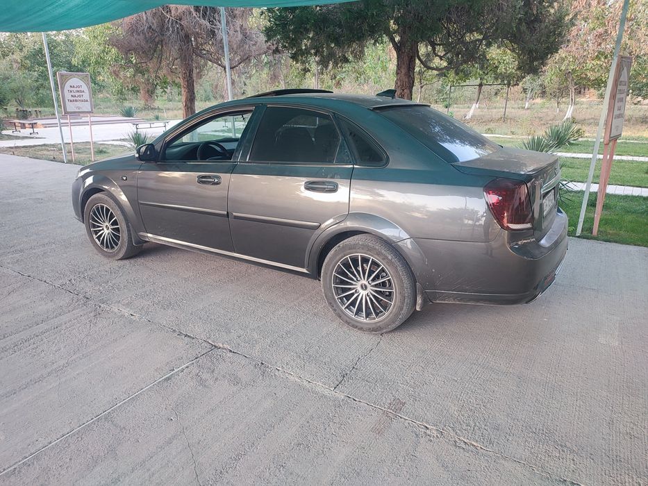 Lasetti 1.6 2013 y. "Gentra" qilingan sotiladi