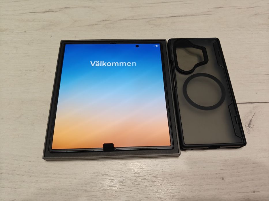 Нов Samsung Galaxy Z Fold8 Ultra 256 GB Гаранция