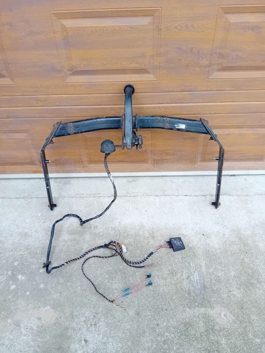 Carlig remorcare original ford focus 3 mk3 hatchback scurt  2011-2018