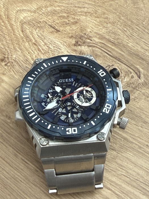 Часовник Guess GW0324G1