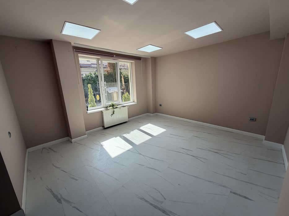 Spatiu de birou 50 mp str Decebal 5 Parter Cluj Parcare AC Zona Centrala