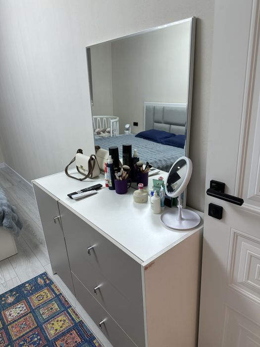 Продам спальный гарнитур