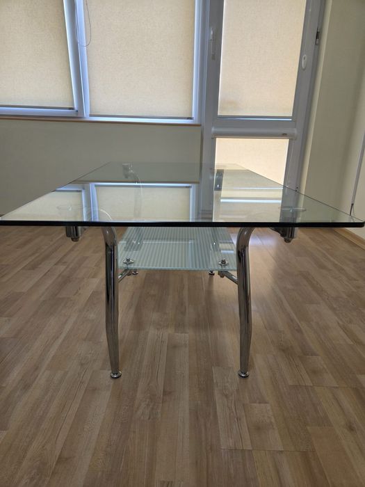 Стъклена холна масичка