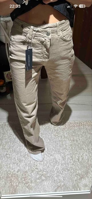 Blugi Trendyol noi cu eticheta