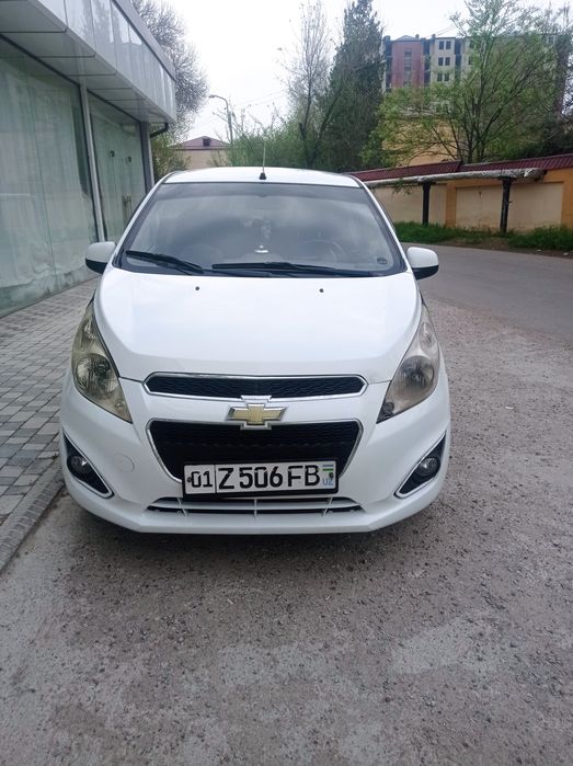 Спарк  автомат каробка сотилади