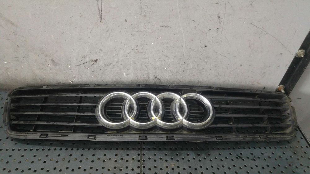 Grila centrala radiator audi a6 c5 4b2 4b0853651a