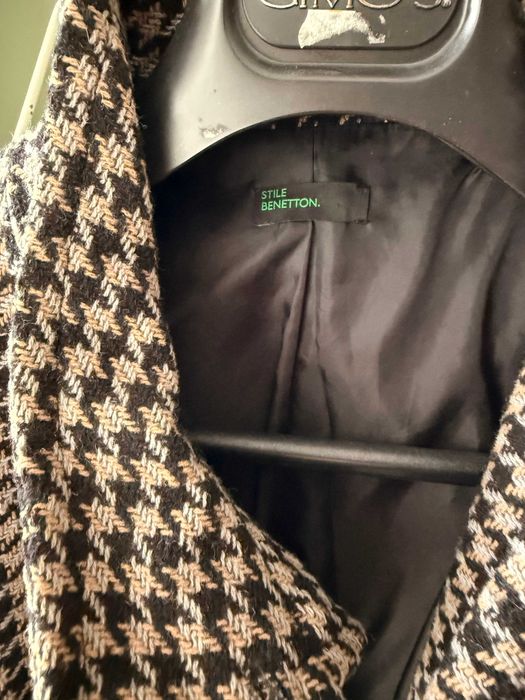 Дамско елегантно палто Benetton – двуредно, с колан