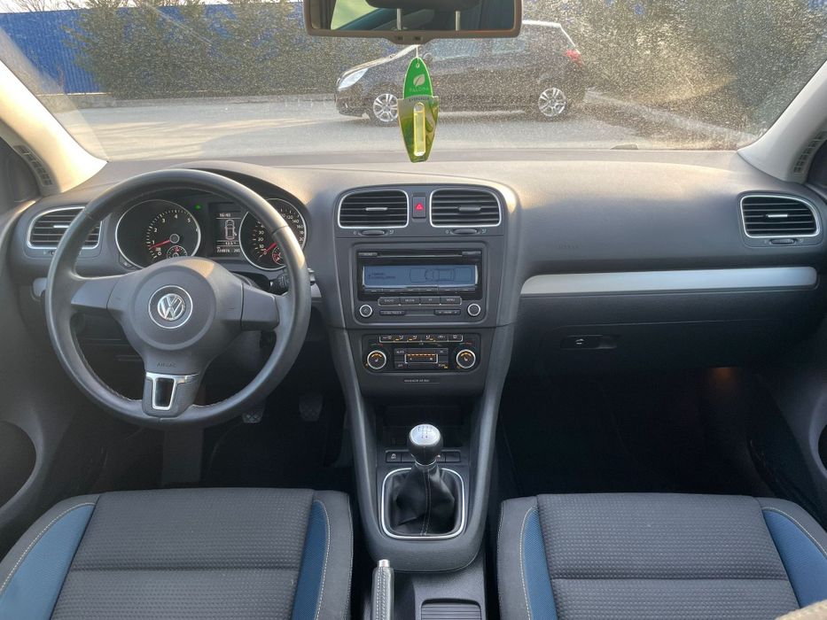 Volkswagen Golf 6/ Ediție/ TEAM /An:2012/Benzina /Impecabilă.