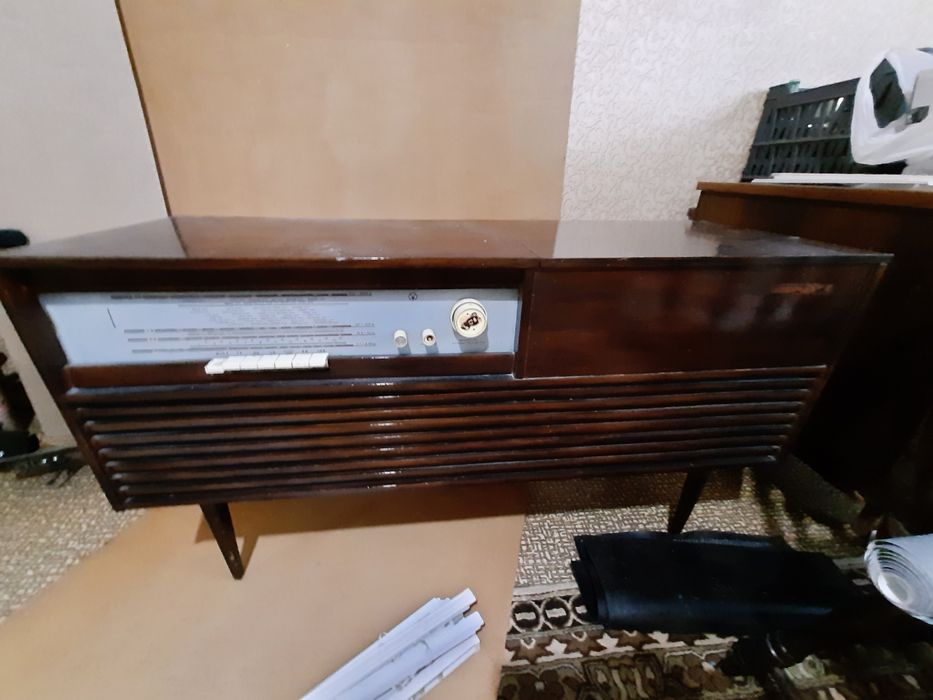 Радио ретро грамофон