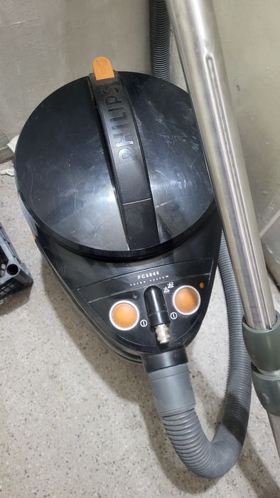 Продам пылесос..