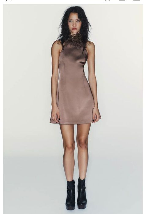 Zara рокля с пера