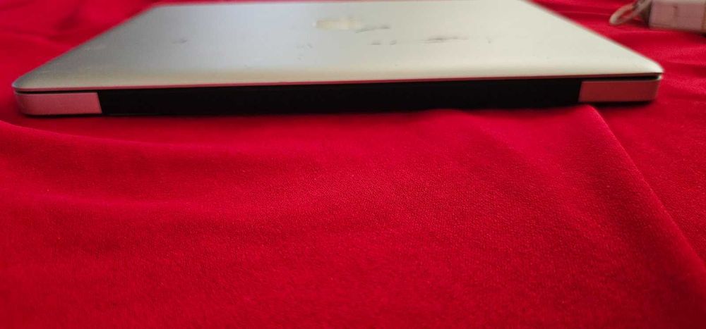 MacBook Pro 13.3'' 8GB RAM 120GB SSD Intel Core i5-Батерия 6часа! топ!