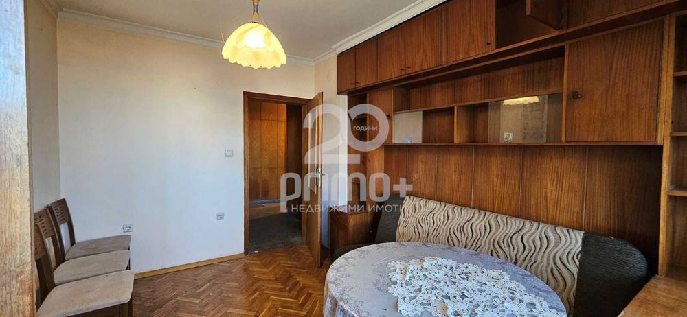 Апартамент с възможност за три спални