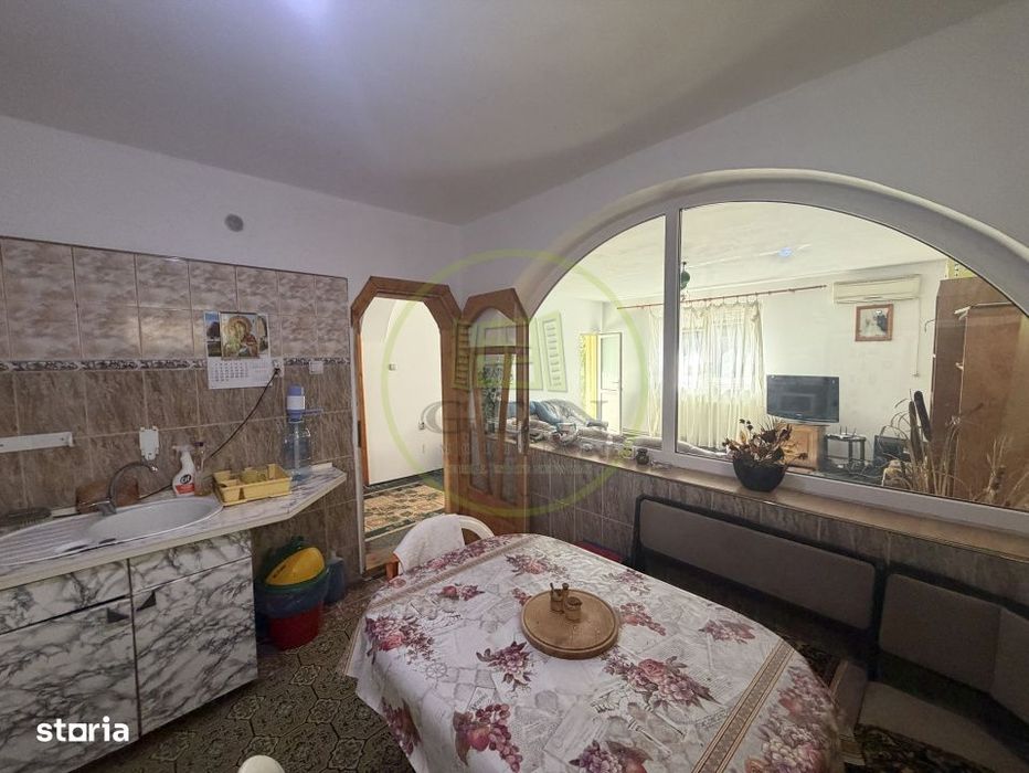 Casa S+P+1,  192mp utili, 372mp, cartier Bariera Valcii