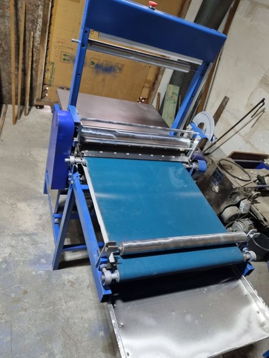 Hamir yoyish aparati testoraskatka cheburek aparat