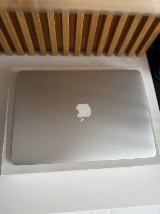 MacBook Air 13” (2017) | 8GB RAM | 128GB SSD | Отлично състояние