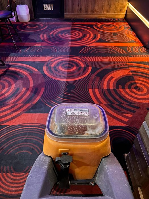 Пране на мека мебел и меки подови настилки