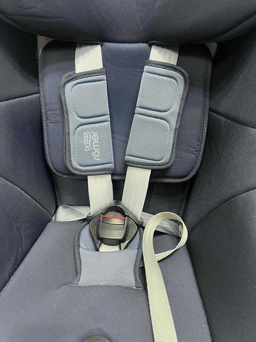 Scaun auto Britax Romer DUALFIX M i-SIZE 3 luni - 4 ani