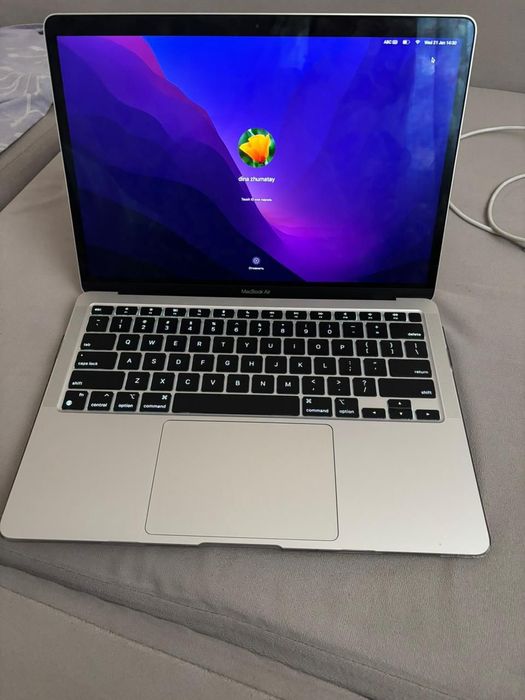 MacBook m1 air срочно