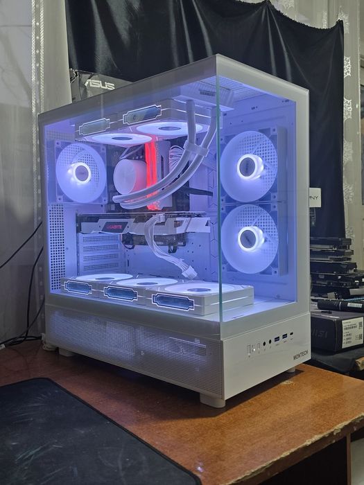 White Gaming PC — i7-8700 / RTX 2060 / 16GB RAM