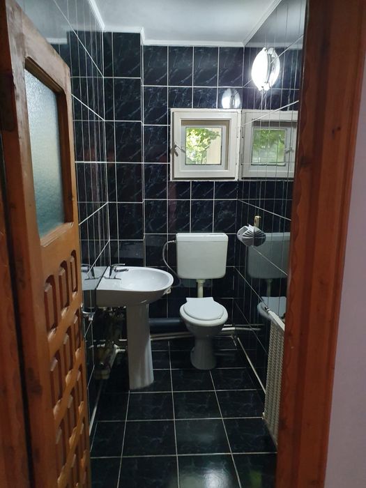 Apartament 3 camere de vanzare