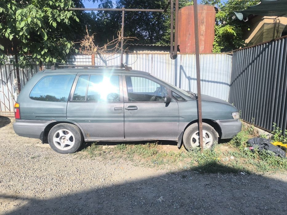 Nissan prairie joy