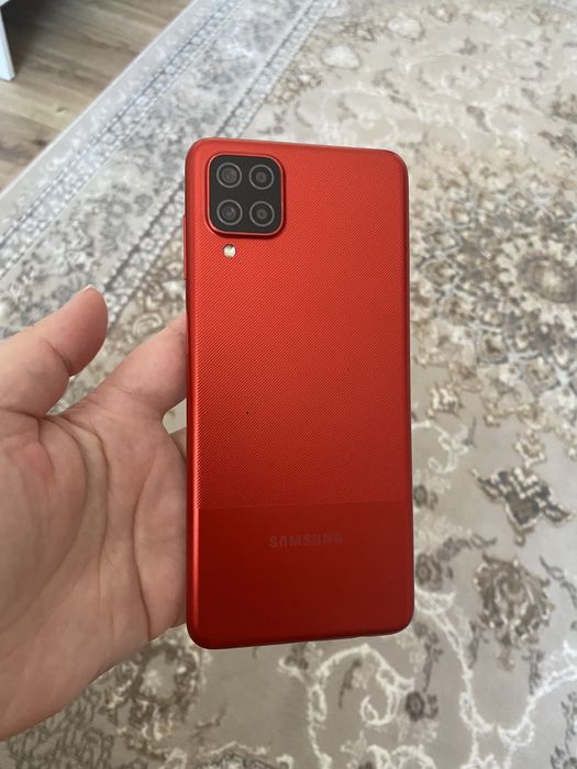 Samsung Galaxy A12 в хорошем состоянии
