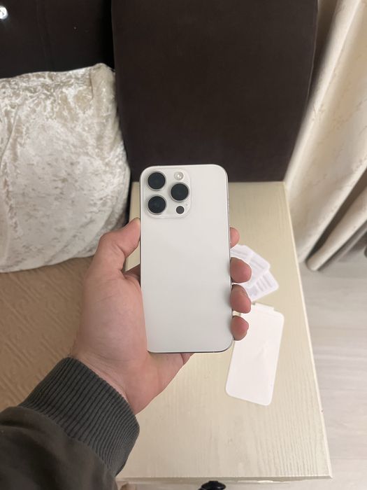 Продам айфон 15 про