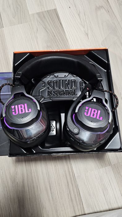 JBL QUANTUM 800 Wireless