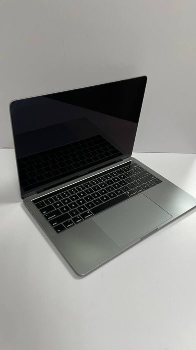 MacBook Pro 2018 #AK12576