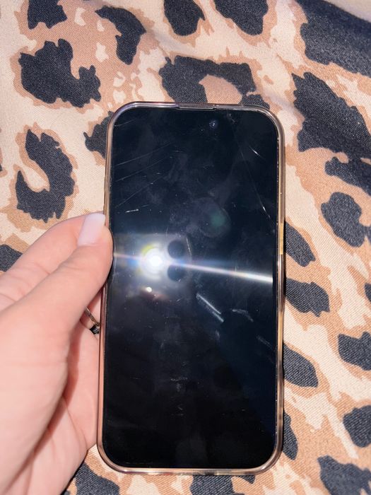 Iphone 16 89% sanatate baterie