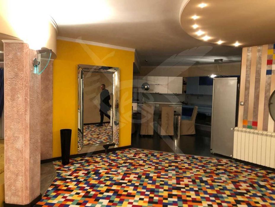 Продава се Многостаен апартамент в Пловдив, Кършияка - 224 кв.м за 1496 €/кв.м - Снимка #1