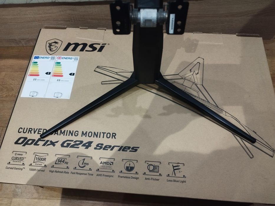 Извит монитор MSI Optix G24 Series