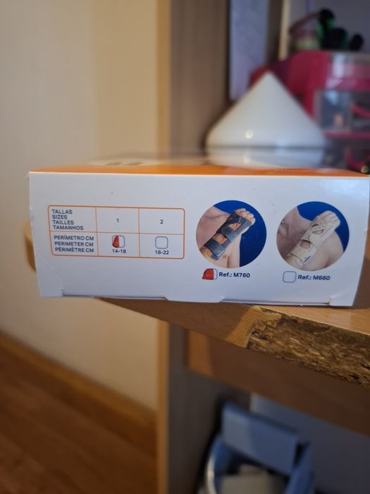 Orteză de încheietura mâinii, ameliorează simptome de Tunel Carpian