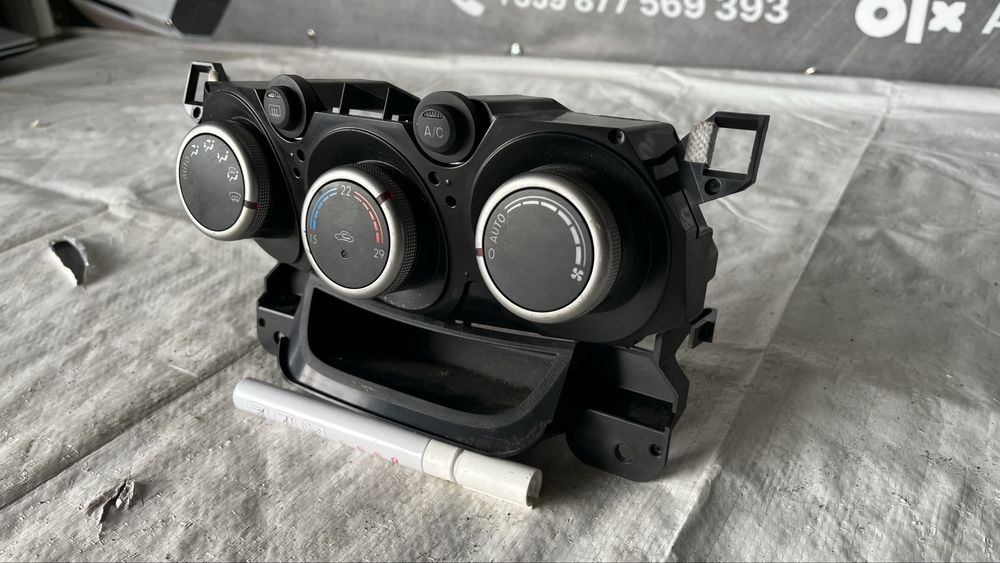 Панел за климатроник Mazda 2 (2007-2015)