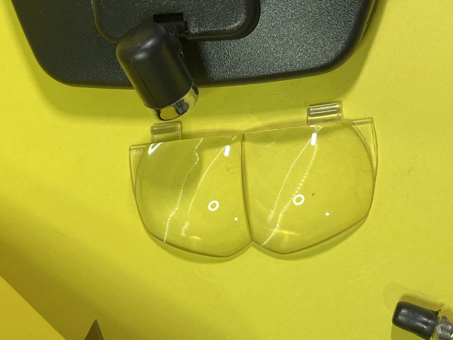 Лупи очила + Фенерче за главата .