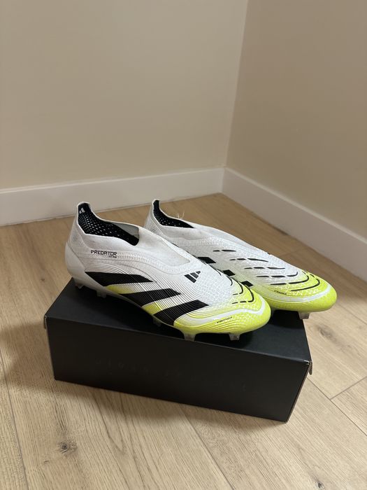 Ghete fotbal Adidas Predator ELITE