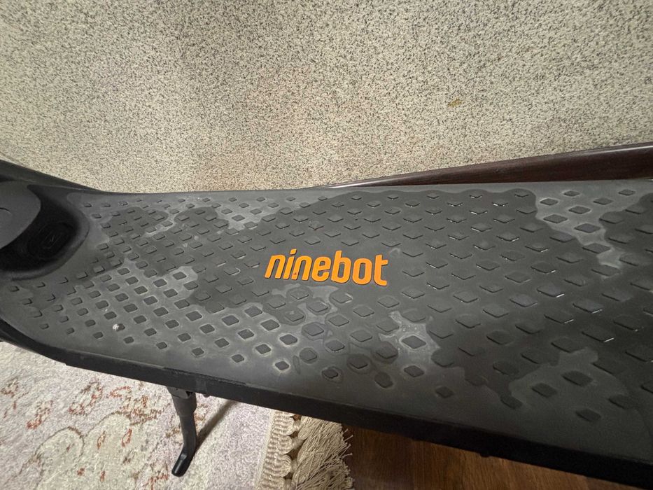 Электросамокат Ninebot KickScooter F2 Pro, б/у