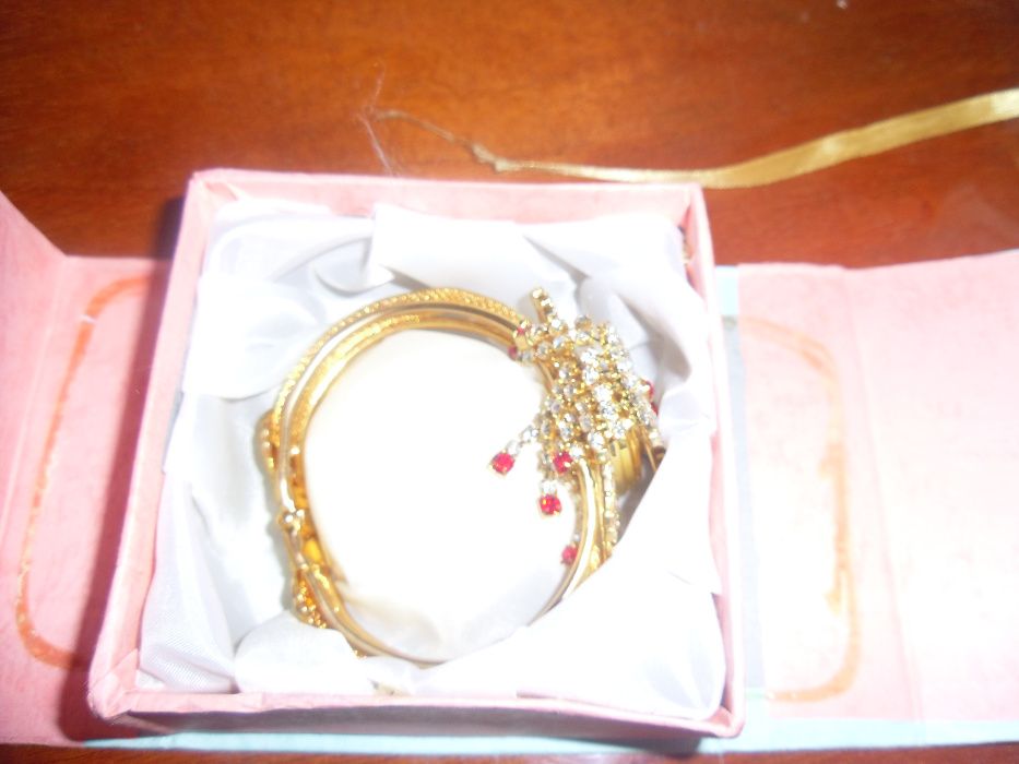 ceas-bratara ,dama .nou