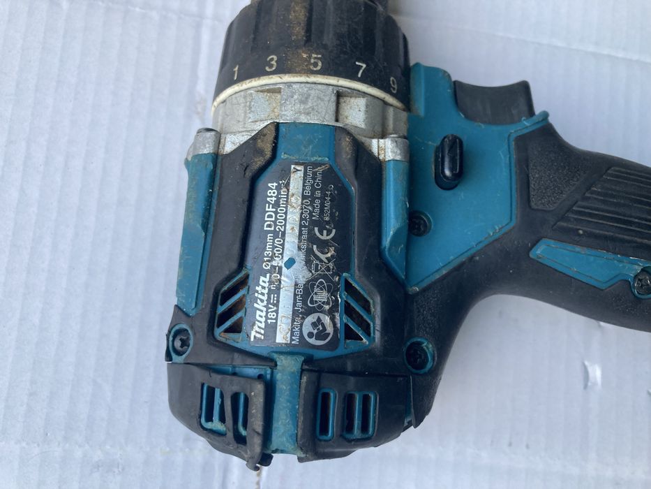 Autofiletanta Makita DDF 484 cu Defect 18v doar  Corp
