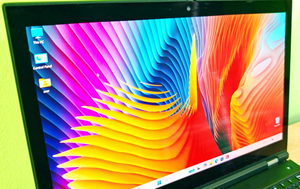 15.6 OLED Touch 4K Ultra HD/Intel Core i7 10850H/16GB RAM/512GB SSD/NVidia Quadro T2000 4GB/Lenovo ThinkPad P15 g1 WorkStation работна станция