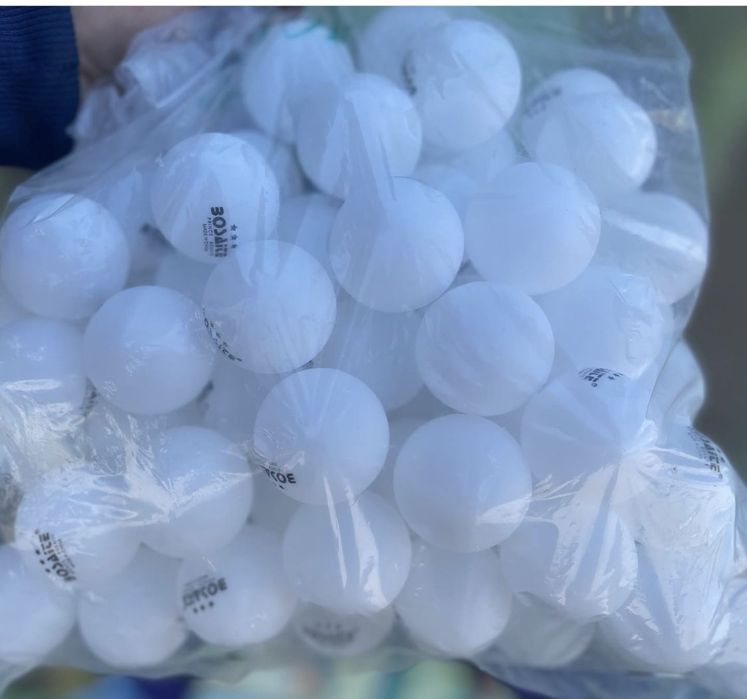 Теннисные мячи