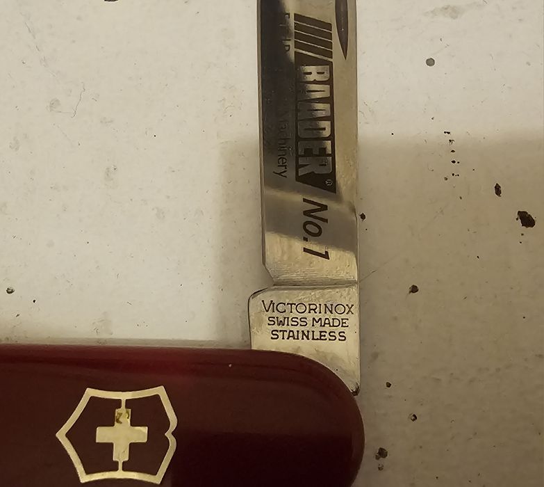 Briceag multifunctional Victorinox